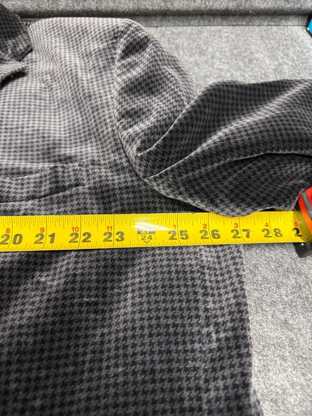 Johnston & Murphy Charcoal Black Check Velvet Sport Coat - Picture 7 of 9
